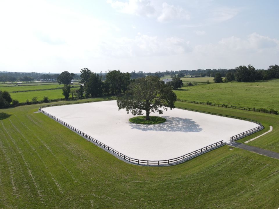 Wordley Martin Builds Dream Arena for Lothlorien Farm South